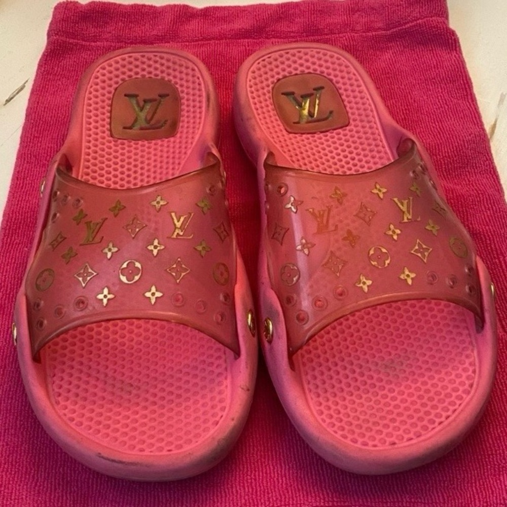 Louis Vuitton Slides - Picture 2 of 8